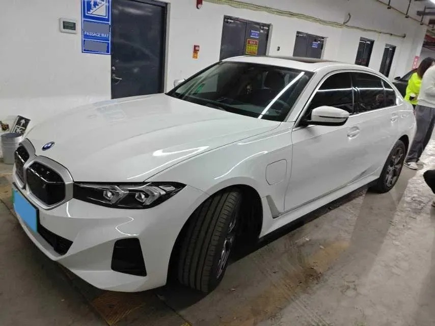 BMW – 2024 – I3 BEV