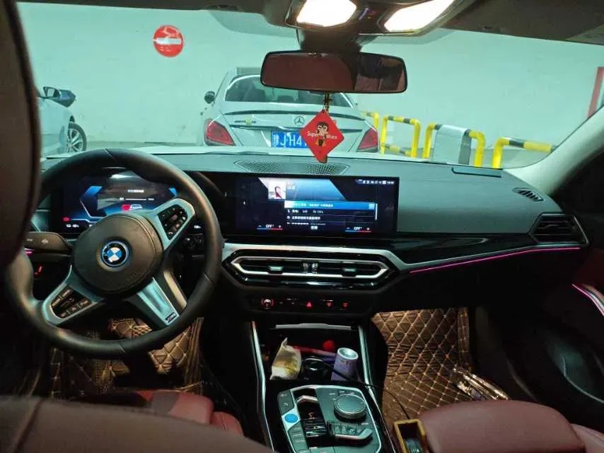 BMW – 2024 – I3 BEV