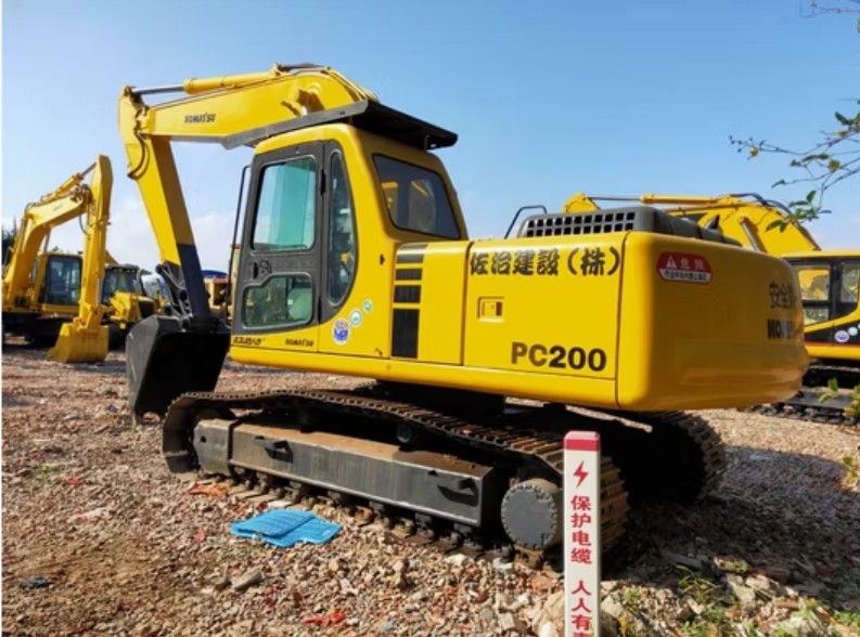 Used Komatsu PC200-6 Crawler Excavator Backhoe