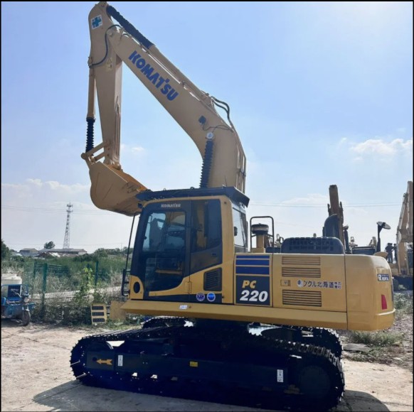 2016 Komatsu PC200 Excavators