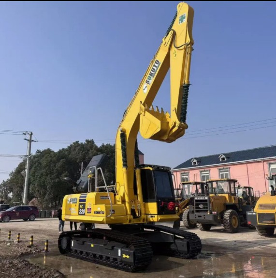 2016 Komatsu PC200 Excavators