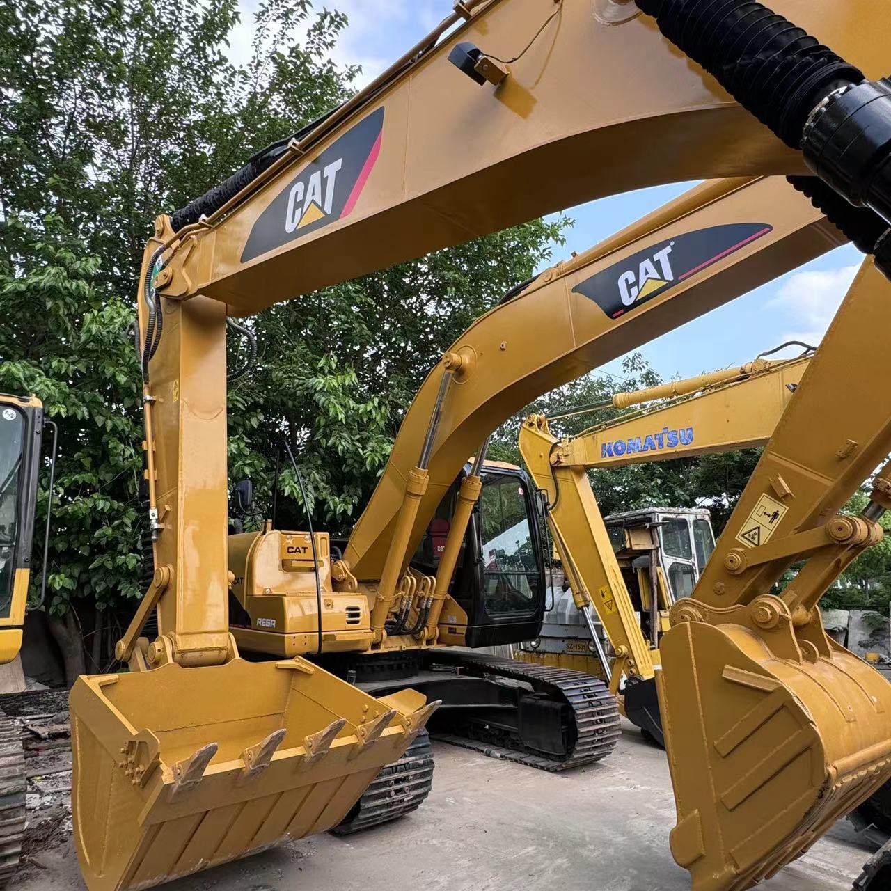 2019 Versatile Caterpillar 330d Excavator