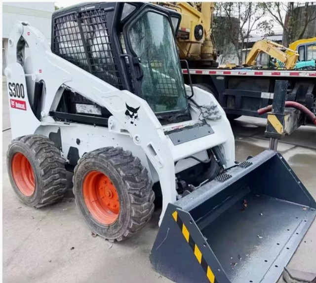 Used Mini Skid Steer Loader Bobcat S300 Wheel Small