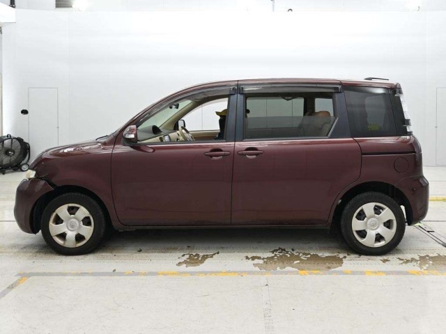 TOYOTA SIENTA 2014 – Brown