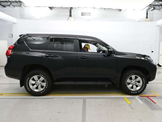 Toyota Land Cruiser Prado TX 2021 – TRJ150W
